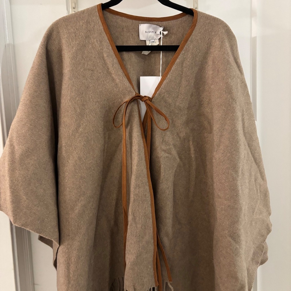 NWT‎ SLEEPER Medusa Wool Poncho Brown Leather Tie Fringe Size Small/Medium Soft - Picture 2 of 9